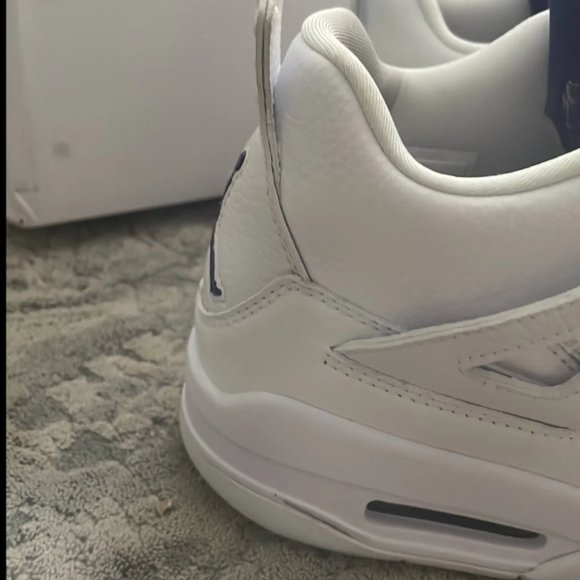 Jordan 4 metallic purple main image 7